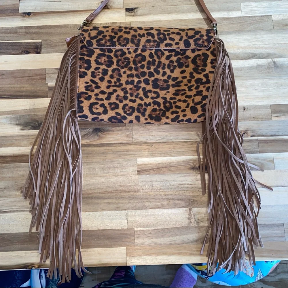 L&B brand Leopard Print Fringe Crossbody Bag NWOT never used!! - Picture 11 of 12